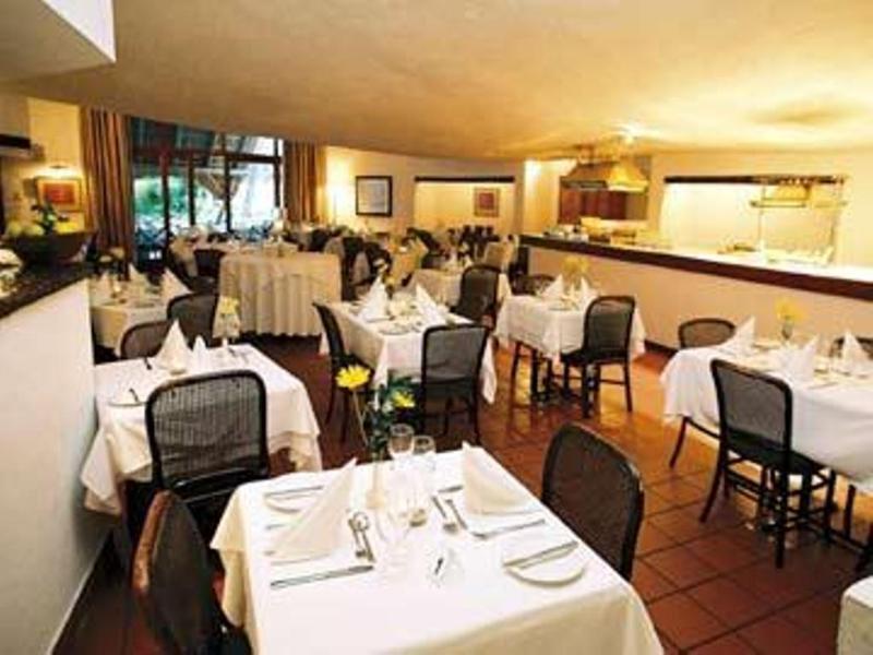 Protea Hotel By Marriott Oudtshoorn Riempie Estate Dış mekan fotoğraf