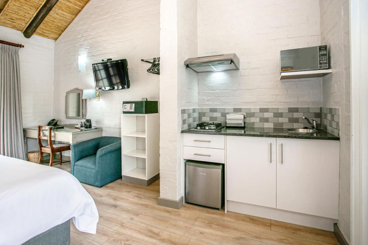 Protea Hotel By Marriott Oudtshoorn Riempie Estate Dış mekan fotoğraf