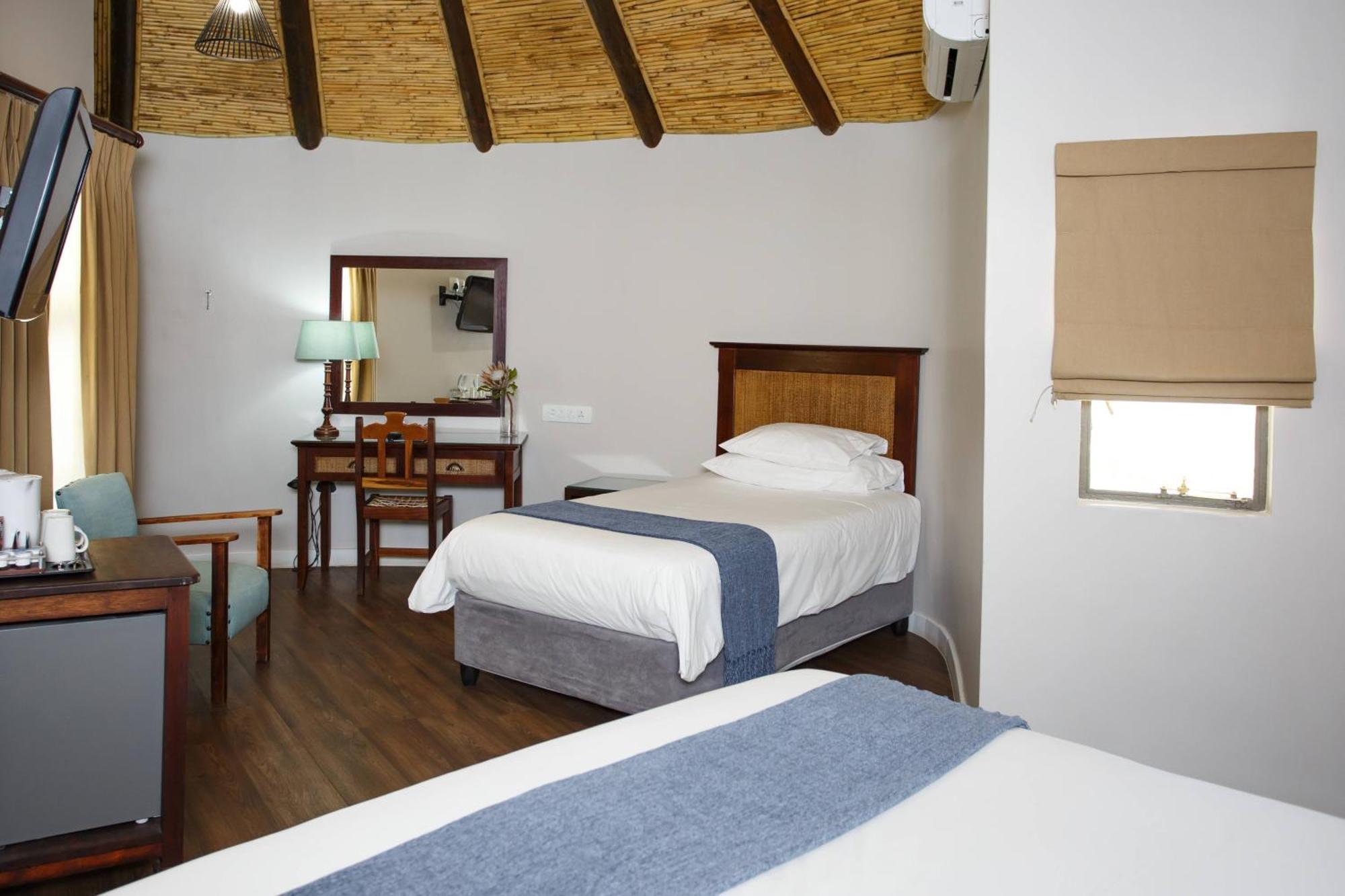 Protea Hotel By Marriott Oudtshoorn Riempie Estate Dış mekan fotoğraf