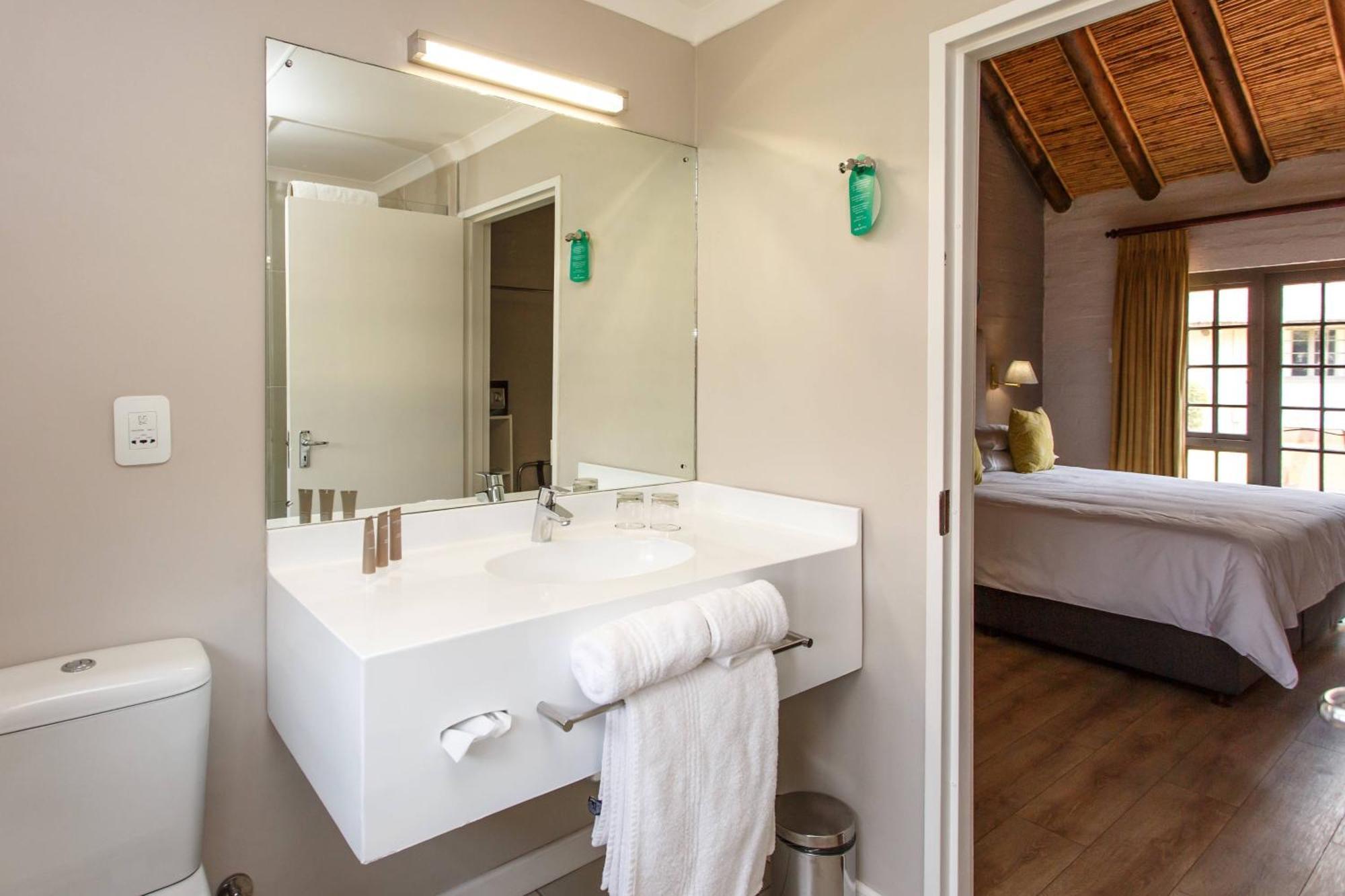 Protea Hotel By Marriott Oudtshoorn Riempie Estate Dış mekan fotoğraf