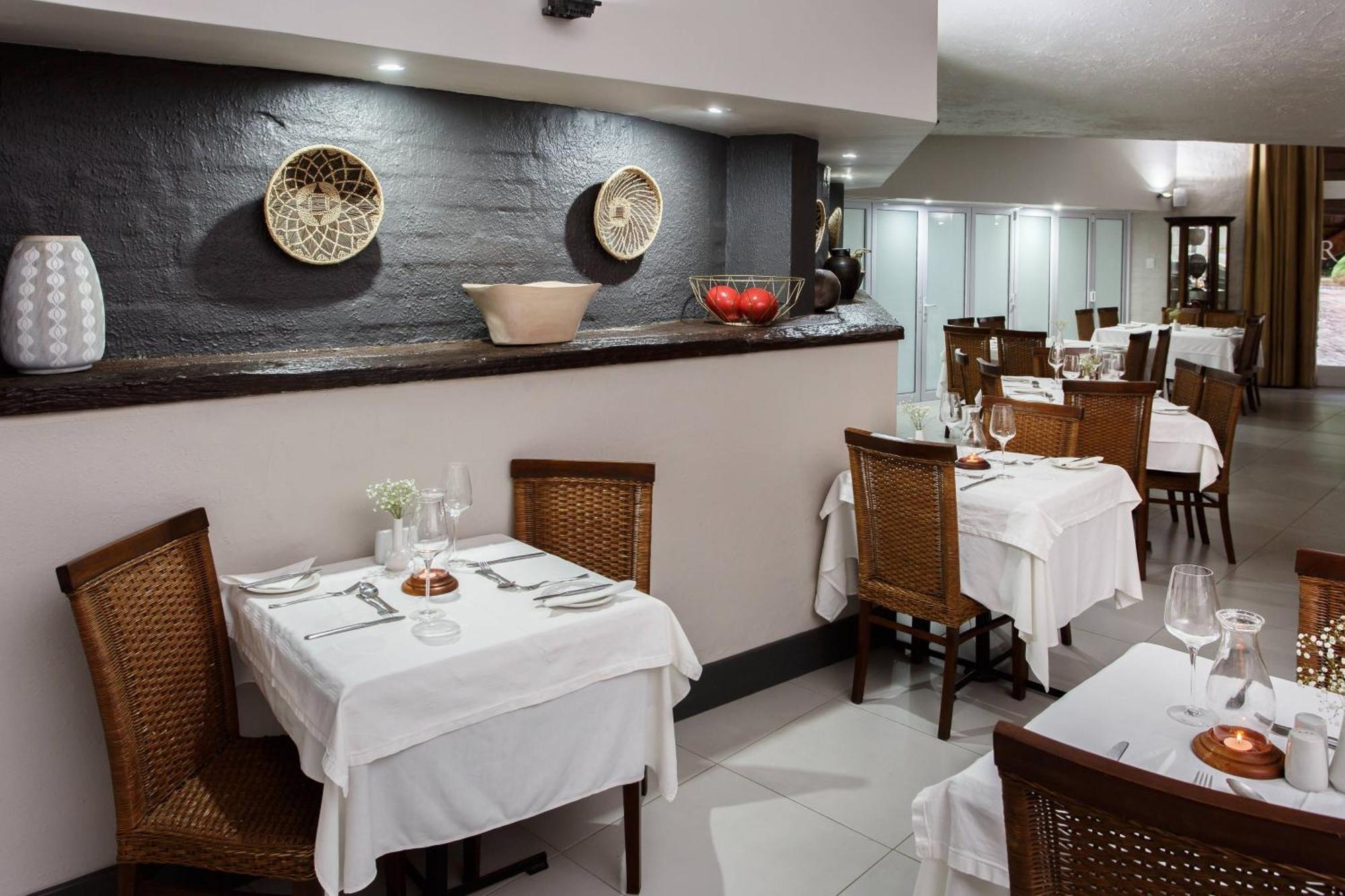 Protea Hotel By Marriott Oudtshoorn Riempie Estate Dış mekan fotoğraf