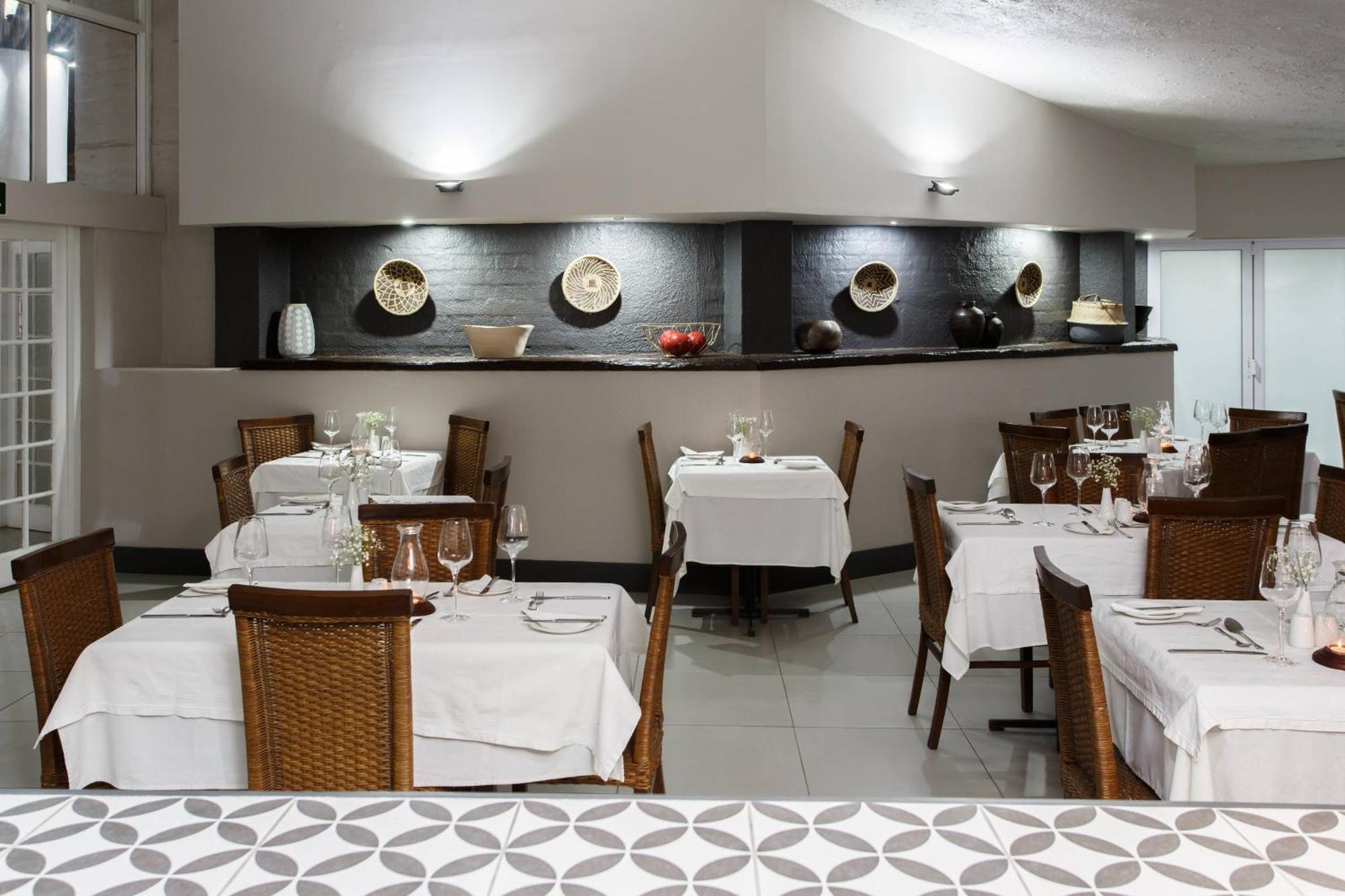 Protea Hotel By Marriott Oudtshoorn Riempie Estate Dış mekan fotoğraf
