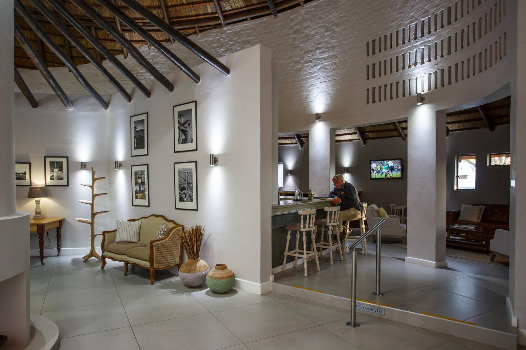 Protea Hotel By Marriott Oudtshoorn Riempie Estate Dış mekan fotoğraf