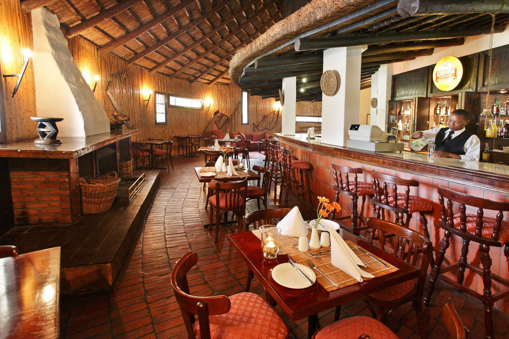 Protea Hotel By Marriott Oudtshoorn Riempie Estate Dış mekan fotoğraf