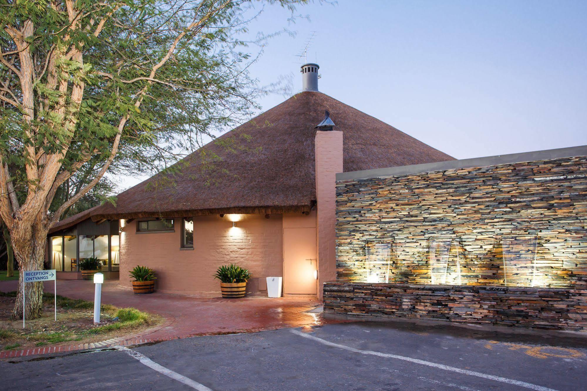 Protea Hotel By Marriott Oudtshoorn Riempie Estate Dış mekan fotoğraf