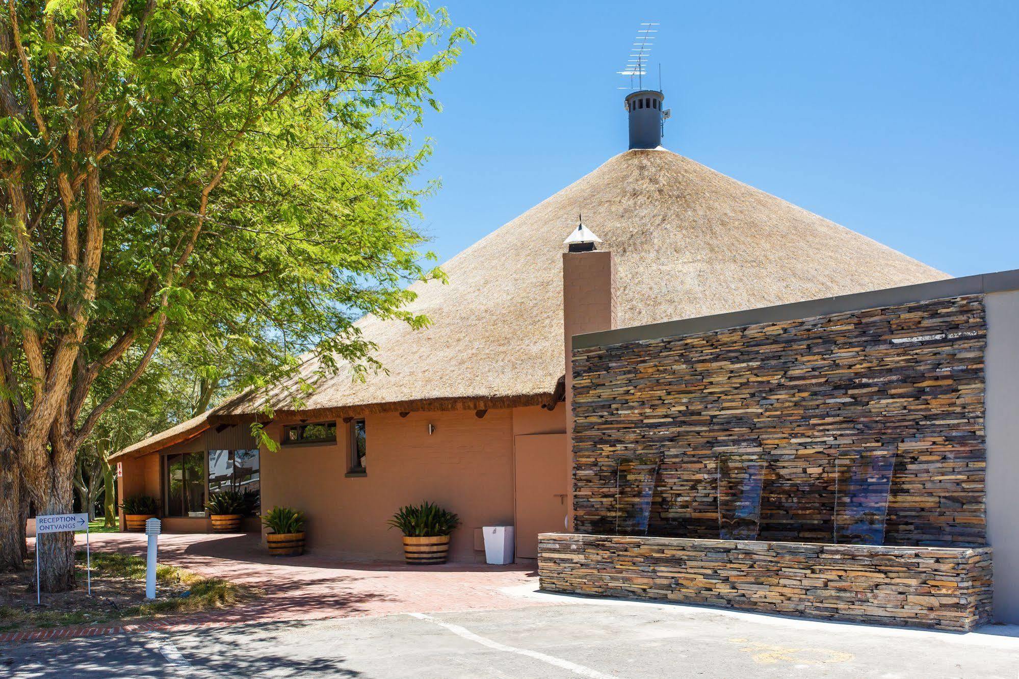 Protea Hotel By Marriott Oudtshoorn Riempie Estate Dış mekan fotoğraf