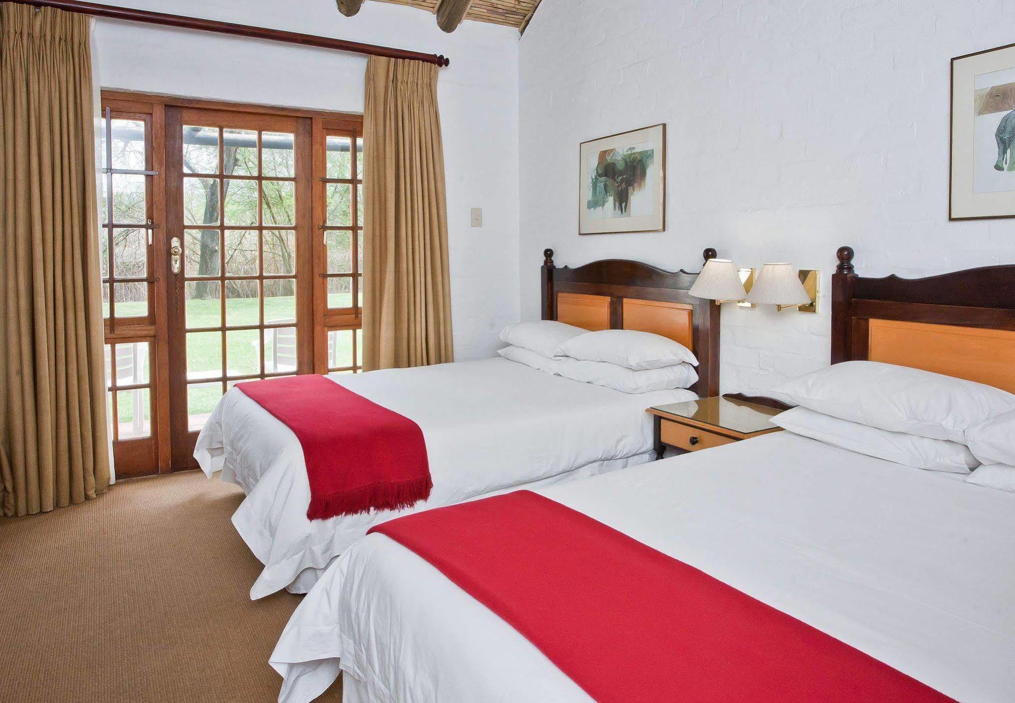 Protea Hotel By Marriott Oudtshoorn Riempie Estate Dış mekan fotoğraf