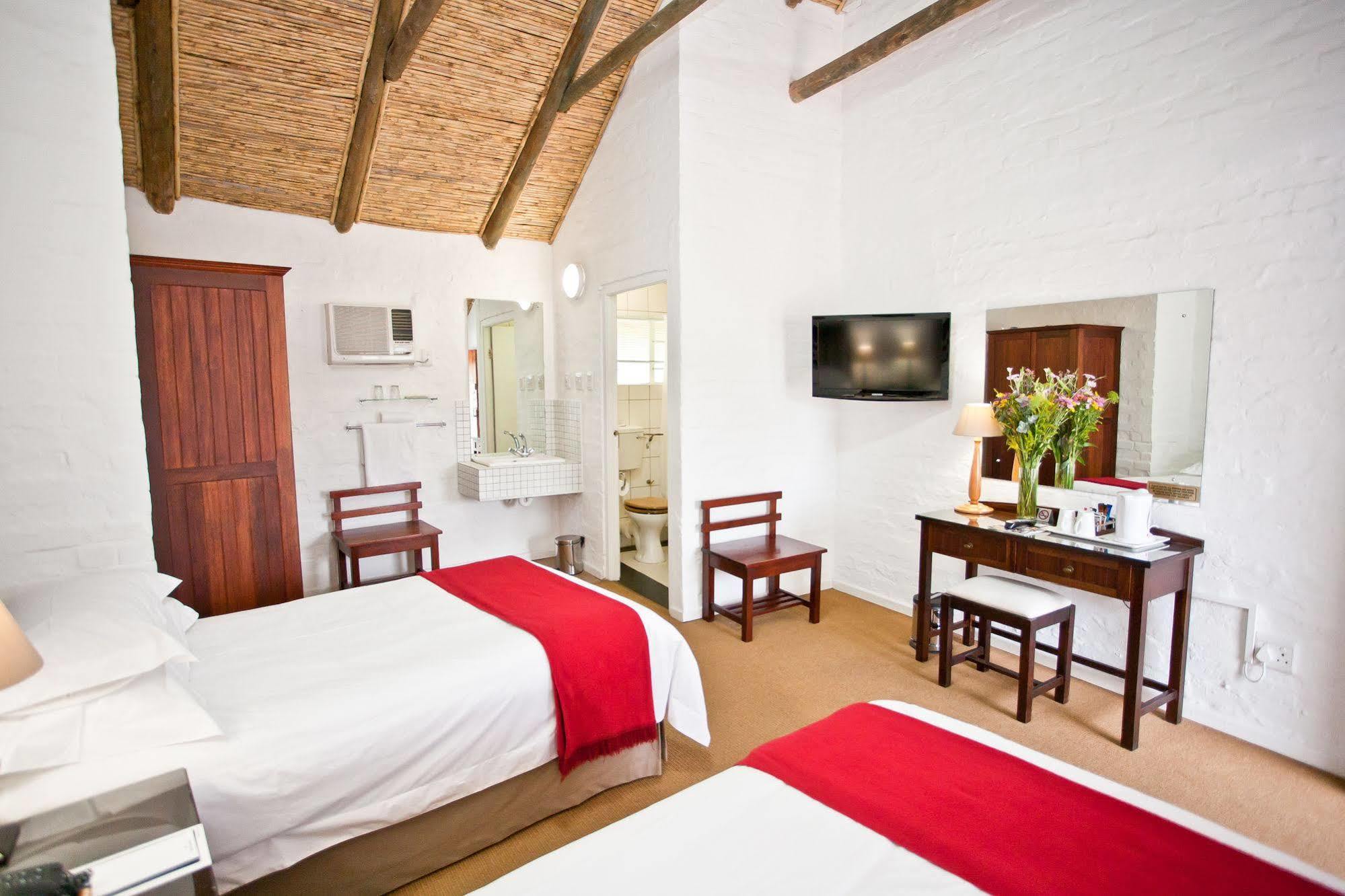 Protea Hotel By Marriott Oudtshoorn Riempie Estate Dış mekan fotoğraf