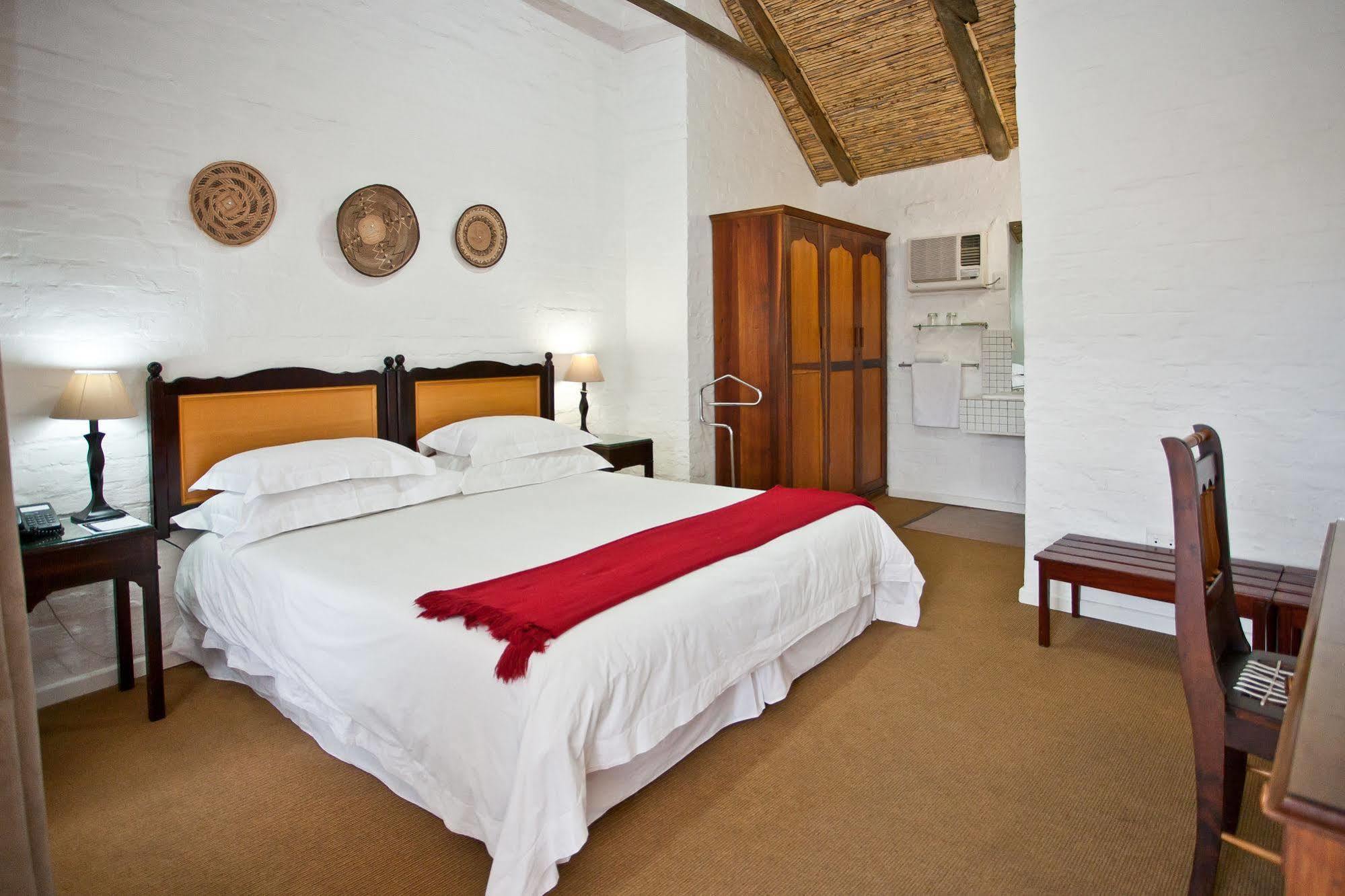 Protea Hotel By Marriott Oudtshoorn Riempie Estate Dış mekan fotoğraf